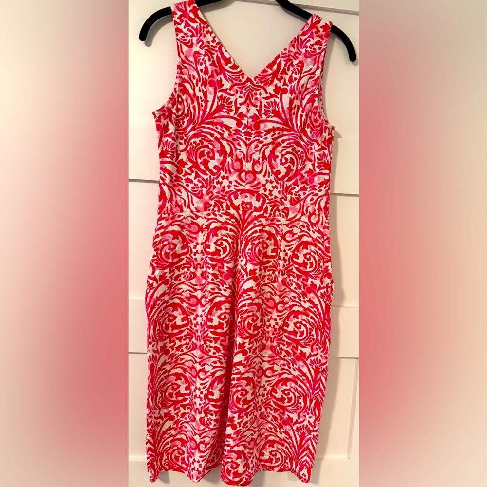 Beautiful V-neck dress by J. mcLaughlin size extra small like new!
